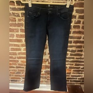7 jeans size 31. Never worn. Flare.